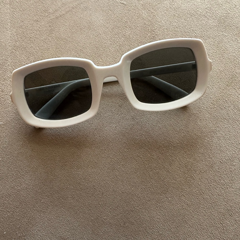 Saint Laurent sl245 - perfect condition. Comes with case.